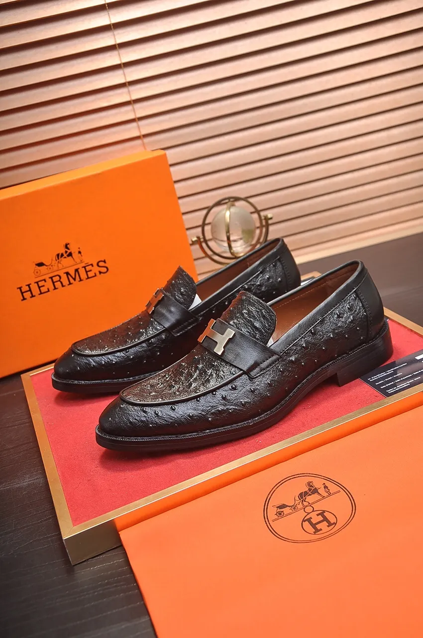 Men's shoes💰440💶[HERMES] (sheepskin lining)🍀Italian top luxury🍀He does not pursue novel styles and gorgeous colors, but attracts the favor of successful men with his flawless, elegant and classic style! This very, very comfortable, simple and stable style makes it easy to match any style! The pattern is absolutely 1:1 refined from the original case, and we strive for excellence in materials, imported cowhide + cowhide lining💪💪💪extraordinary texture👍! .Black brown code number: 38 to 45 (45 customized)